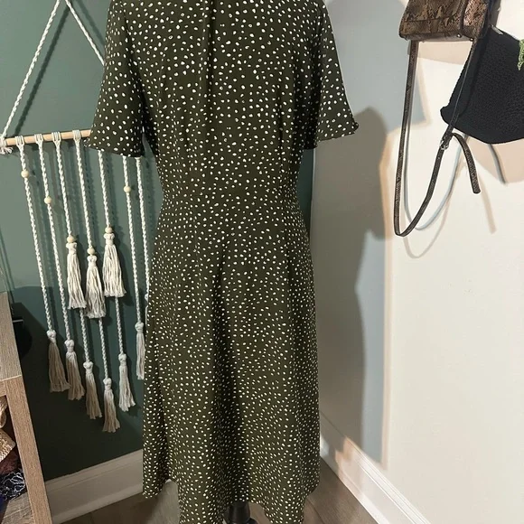Women’s Blu Pepper Button Front Midi Olive Green Polka Dot Size M - Picture 4 of 4